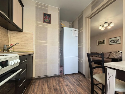 Продам двухкомнатную (2-комн.) квартиру, Рябикова б-р, 32А, Иркутск г