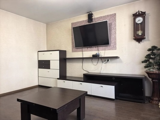 Продам трехкомнатную (3-комн.) квартиру, Университетский мкр, 30, Иркутск г