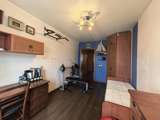 Продам трехкомнатную (3-комн.) квартиру, Университетский мкр, 30, Иркутск г