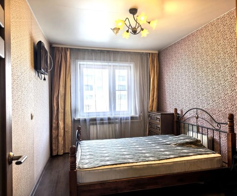 Продам трехкомнатную (3-комн.) квартиру, Университетский мкр, 30, Иркутск г