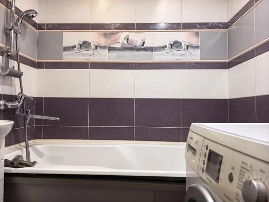 Продам трехкомнатную (3-комн.) квартиру, Университетский мкр, 30, Иркутск г