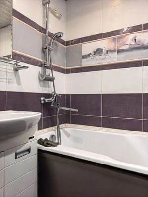 Продам трехкомнатную (3-комн.) квартиру, Университетский мкр, 30, Иркутск г