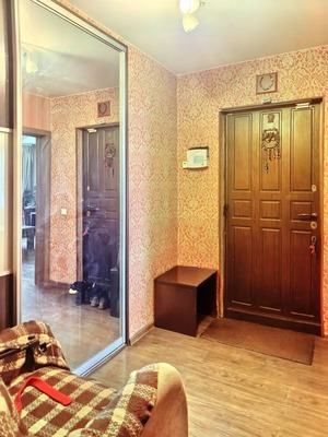 Продам трехкомнатную (3-комн.) квартиру, Университетский мкр, 30, Иркутск г