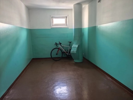 Продам трехкомнатную (3-комн.) квартиру, Университетский мкр, 30, Иркутск г