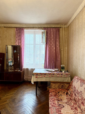 Продам комнату в 4-комн. квартире, Среднеохтинский пр-кт, 19к19, Санкт-Петербург г