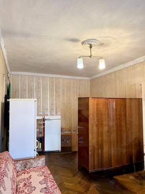 Продам комнату в 4-комн. квартире, Среднеохтинский пр-кт, 19к19, Санкт-Петербург г