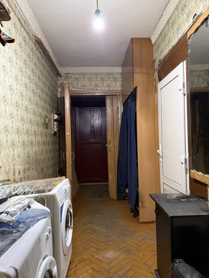 Продам комнату в 4-комн. квартире, Среднеохтинский пр-кт, 19к19, Санкт-Петербург г