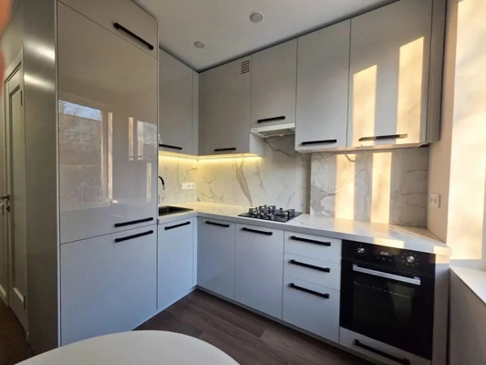 Продам многокомнатную квартиру, Днепропетровская ул, 27к1, Москва г