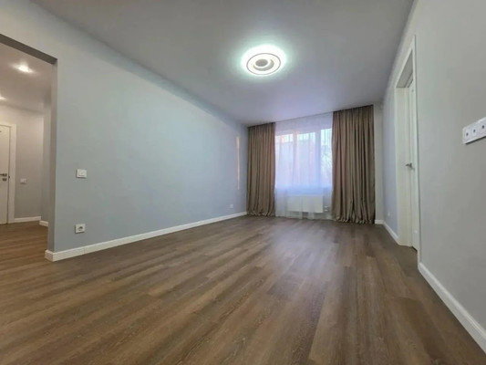 Продам многокомнатную квартиру, Днепропетровская ул, 27к1, Москва г