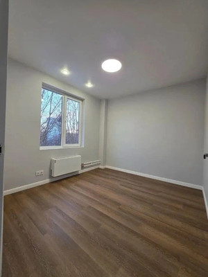 Продам многокомнатную квартиру, Днепропетровская ул, 27к1, Москва г