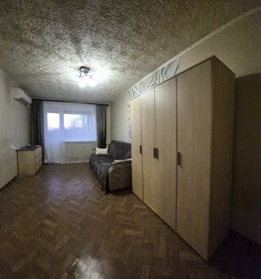 Продам однокомнатную (1-комн.) квартиру, Заводская ул, 2, Лесной рп