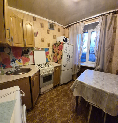 Продам однокомнатную (1-комн.) квартиру, Заводская ул, 2, Лесной рп