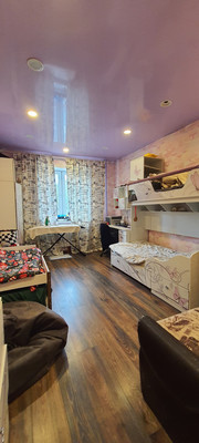 Продам трехкомнатную (3-комн.) квартиру, Школьная (Западный мкр.) ул, 1, Октябрьский рп