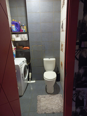 Продам трехкомнатную (3-комн.) квартиру, Школьная (Западный мкр.) ул, 1, Октябрьский рп