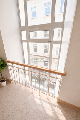 Продам двухкомнатную (2-комн.) квартиру, Садовая-Каретная ул, 8с2, Москва г