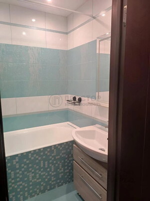 Продам двухкомнатную (2-комн.) квартиру, Алма-Атинская ул, 11к1, Москва г