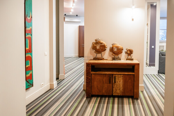 Продам трехкомнатную (3-комн.) квартиру, Родионовская ул, 18к1, Москва г