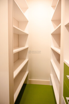 Продам трехкомнатную (3-комн.) квартиру, Родионовская ул, 18к1, Москва г