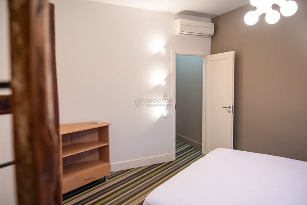 Продам трехкомнатную (3-комн.) квартиру, Родионовская ул, 18к1, Москва г