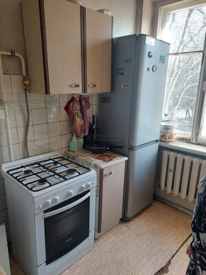 Продам комнату в 4-комн. квартире, Новогиреевская ул, 8к2, Москва г