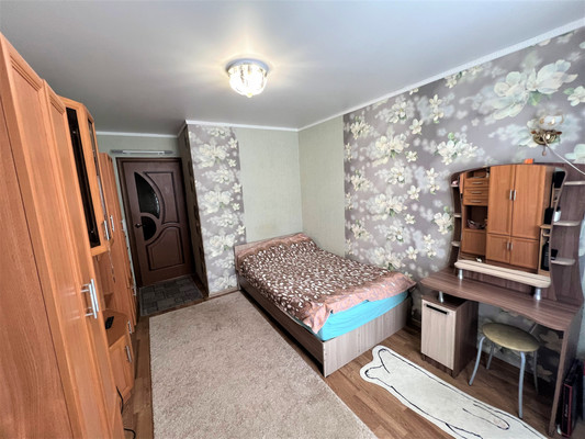 Продам двухкомнатную (2-комн.) квартиру, Вокзальная ул, 152, Брянск г