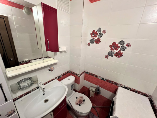 Продам двухкомнатную (2-комн.) квартиру, Вокзальная ул, 152, Брянск г