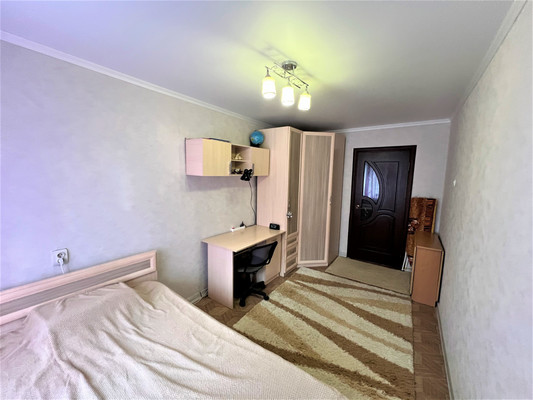 Продам двухкомнатную (2-комн.) квартиру, Вокзальная ул, 152, Брянск г