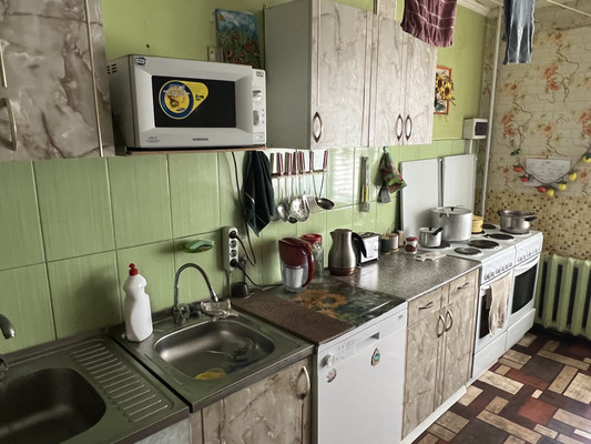 Продам двухкомнатную (2-комн.) квартиру, Вокзальная ул, 152, Брянск г