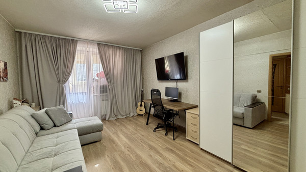 Продам однокомнатную (1-комн.) квартиру, Заречный б-р, 5, Нижний Новгород г