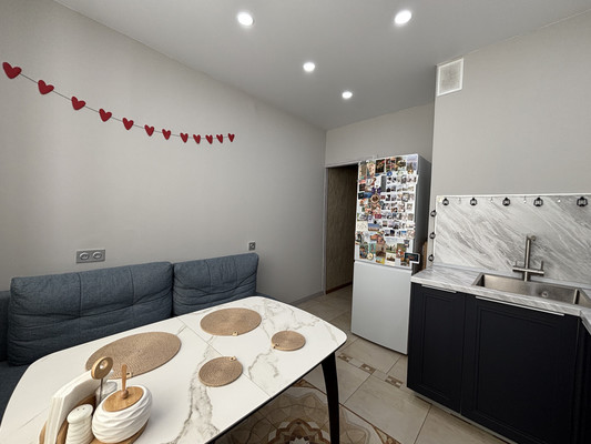 Продам однокомнатную (1-комн.) квартиру, Заречный б-р, 5, Нижний Новгород г