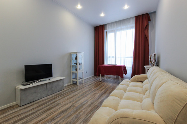 Продам двухкомнатную (2-комн.) квартиру, Ушаковская наб, 3, Санкт-Петербург г