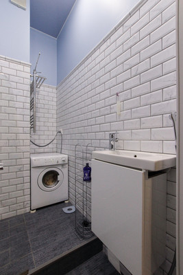 Продам двухкомнатную (2-комн.) квартиру, Ушаковская наб, 3, Санкт-Петербург г