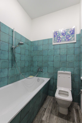 Продам двухкомнатную (2-комн.) квартиру, Ушаковская наб, 3, Санкт-Петербург г