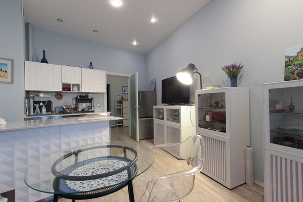 Продам двухкомнатную (2-комн.) квартиру, Ушаковская наб, 3, Санкт-Петербург г