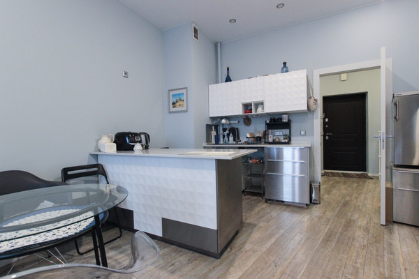 Продам двухкомнатную (2-комн.) квартиру, Ушаковская наб, 3, Санкт-Петербург г