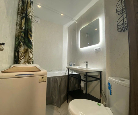 Продам двухкомнатную (2-комн.) квартиру, Жуковского ул, 11/24, Королев г