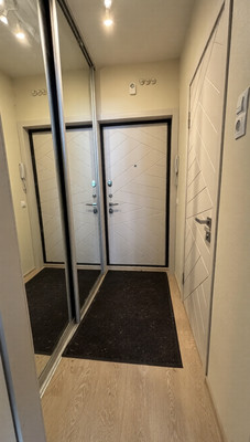 Продам однокомнатную (1-комн.) квартиру, Петровский б-р, 14к1, Мурино п