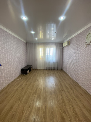 Продам однокомнатную (1-комн.) квартиру, Октябрьская ул, 8Ак1, Тихорецк г