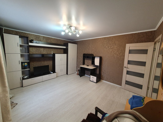 Продам двухкомнатную (2-комн.) квартиру, Хренникова ул, 4, Липецк г