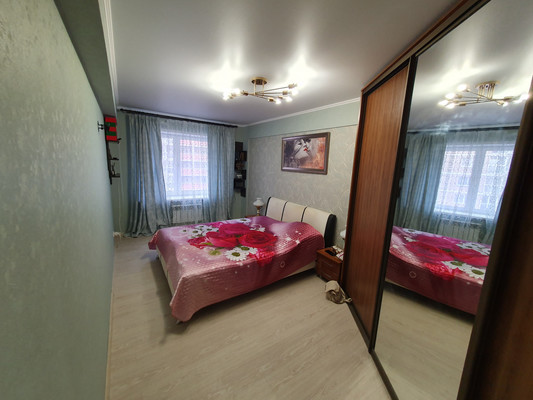 Продам двухкомнатную (2-комн.) квартиру, Хренникова ул, 4, Липецк г