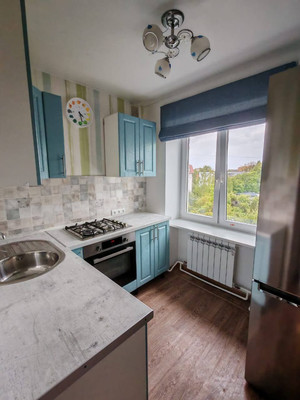 Продам двухкомнатную (2-комн.) квартиру, Лейтенанта Яналова ул, 36, Калининград г