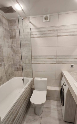 Продам двухкомнатную (2-комн.) квартиру, Лейтенанта Яналова ул, 36, Калининград г