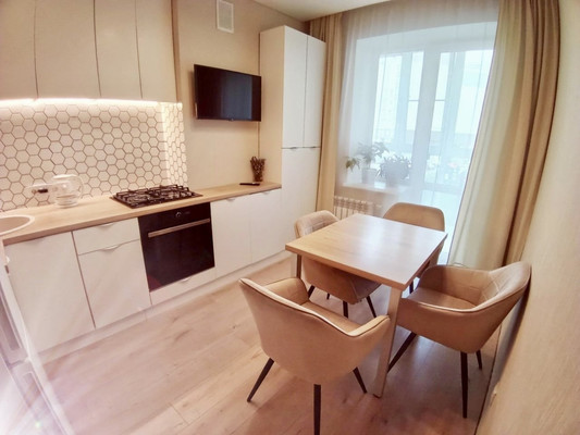 Продам двухкомнатную (2-комн.) квартиру, Суздальская ул, 20к3, Калининград г