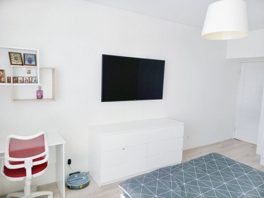 Продам двухкомнатную (2-комн.) квартиру, Суздальская ул, 20к3, Калининград г