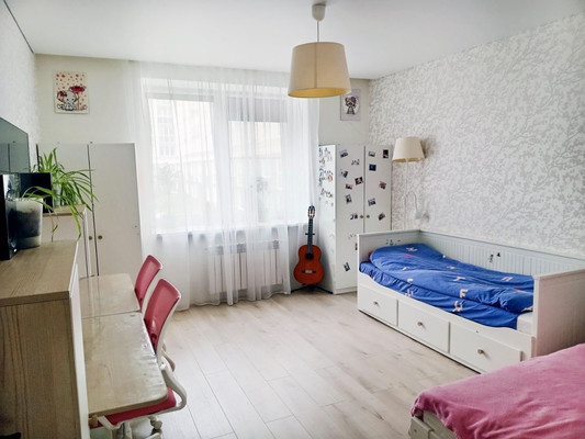 Продам двухкомнатную (2-комн.) квартиру, Суздальская ул, 20к3, Калининград г