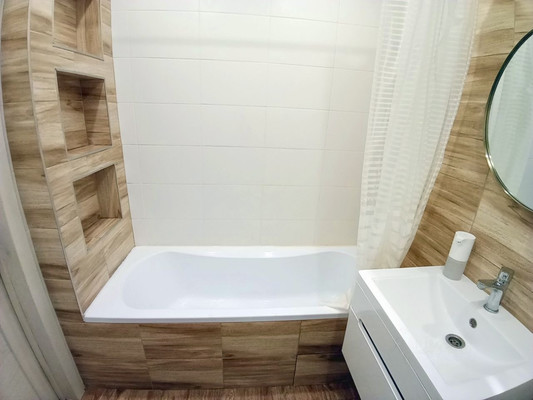 Продам двухкомнатную (2-комн.) квартиру, Суздальская ул, 20к3, Калининград г