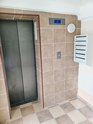 Продам двухкомнатную (2-комн.) квартиру, Суздальская ул, 20к3, Калининград г