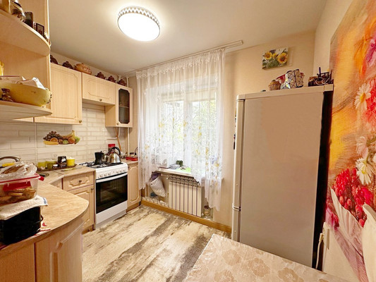 Продам трехкомнатную (3-комн.) квартиру, 30, Васькино д