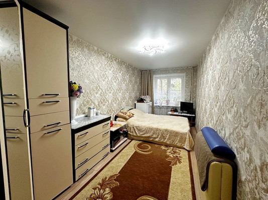 Продам трехкомнатную (3-комн.) квартиру, 30, Васькино д