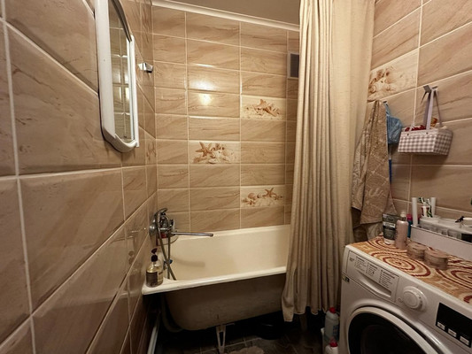 Продам трехкомнатную (3-комн.) квартиру, 30, Васькино д